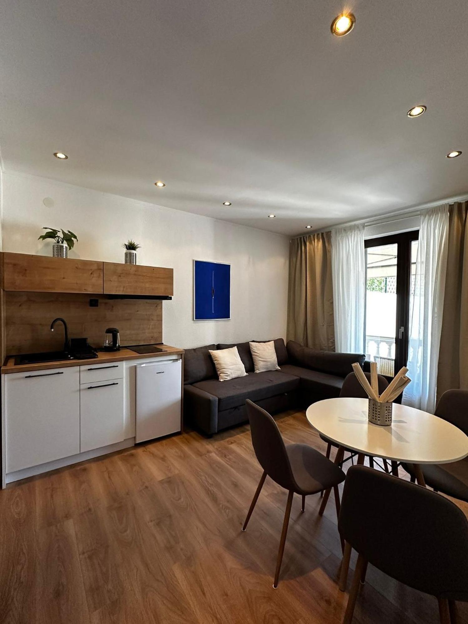Apartments Vukovic セルツェ エクステリア 写真