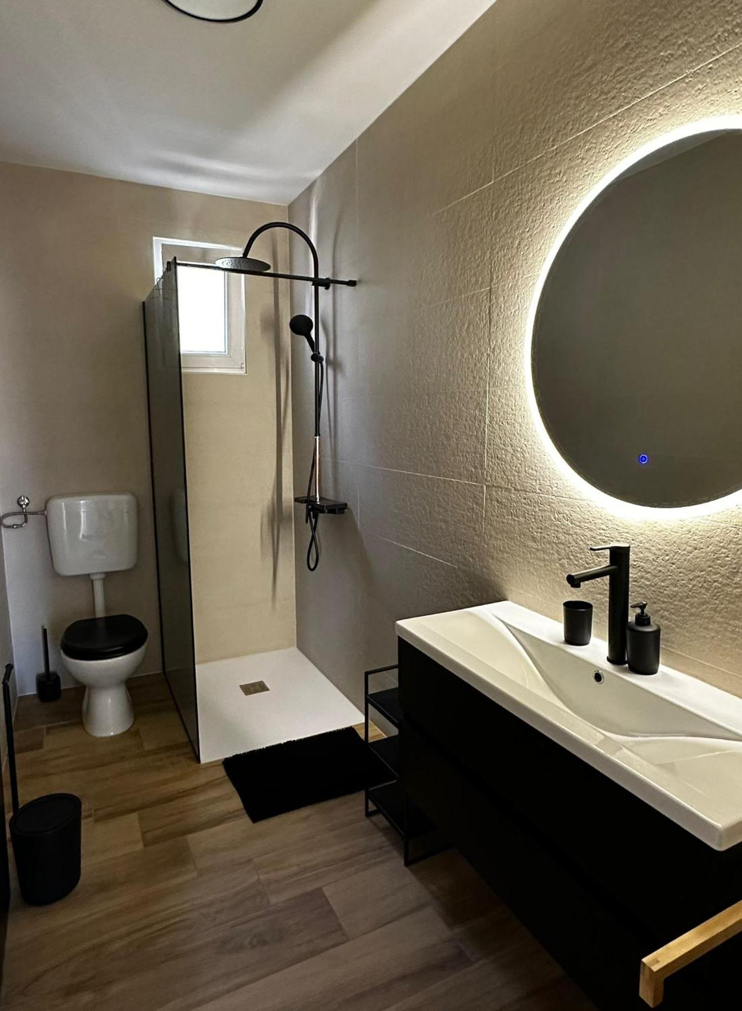 Apartments Vukovic セルツェ エクステリア 写真