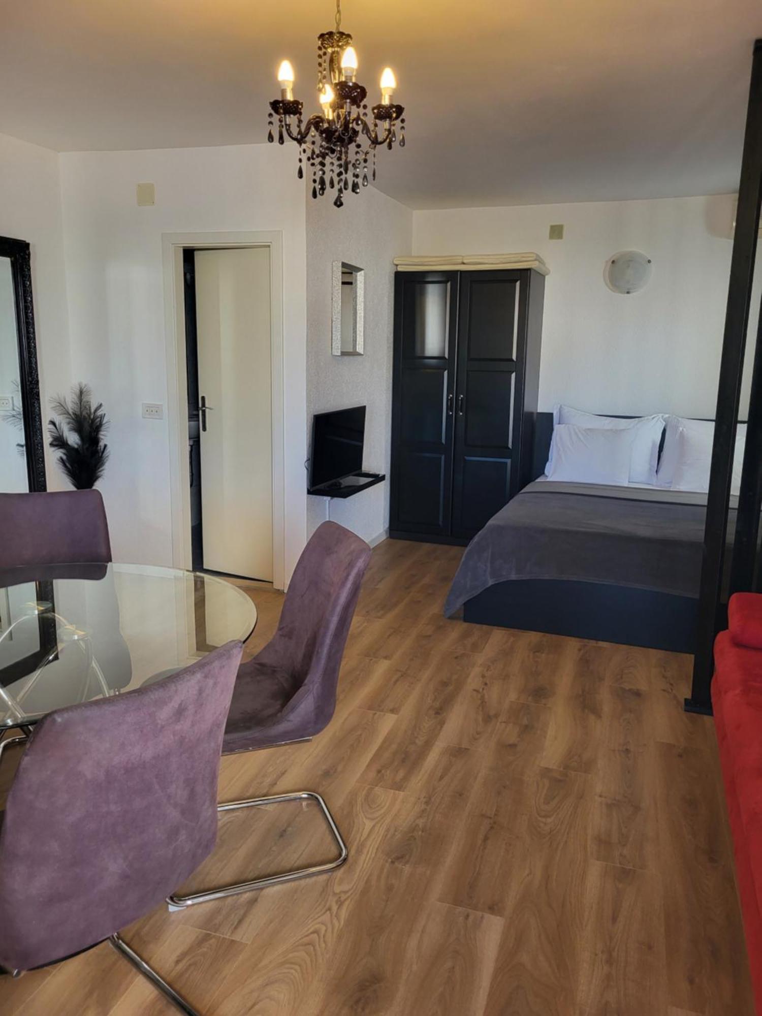 Apartments Vukovic セルツェ 部屋 写真